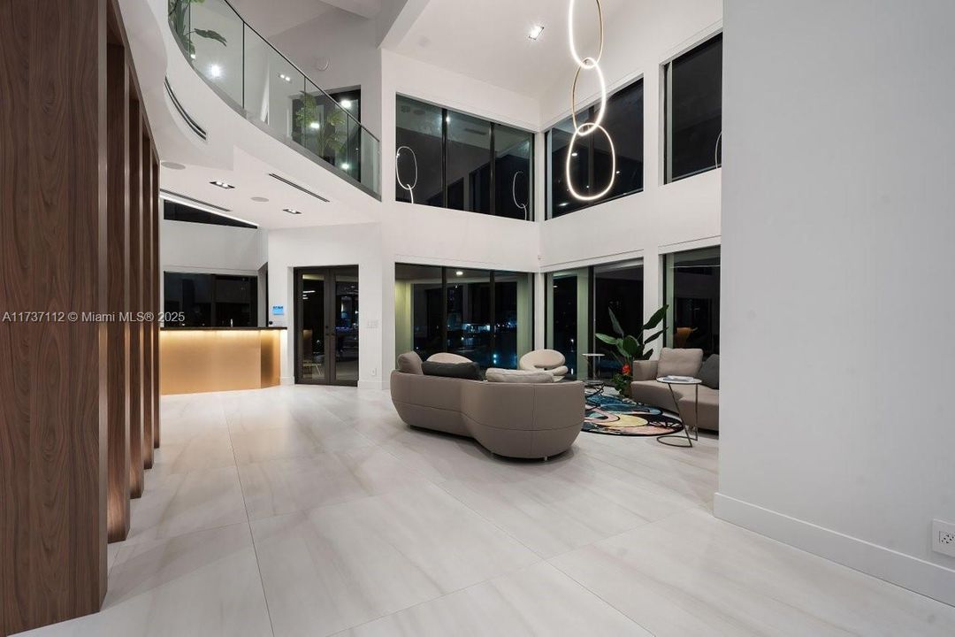 Recently Sold: $7,999,999 (6 beds, 6 baths, 6631 Square Feet)