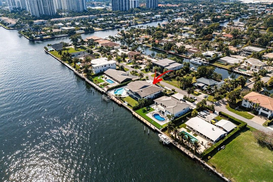 Recently Sold: $7,999,999 (6 beds, 6 baths, 6631 Square Feet)