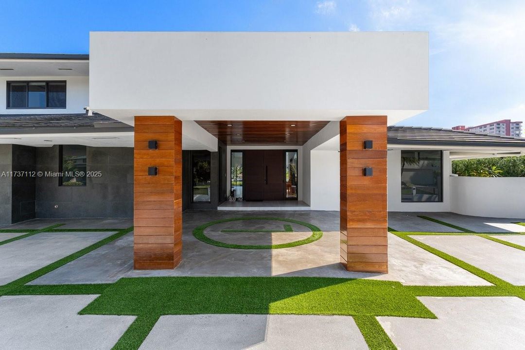 Recently Sold: $7,999,999 (6 beds, 6 baths, 6631 Square Feet)