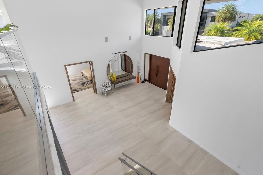 Recently Sold: $7,999,999 (6 beds, 6 baths, 6631 Square Feet)