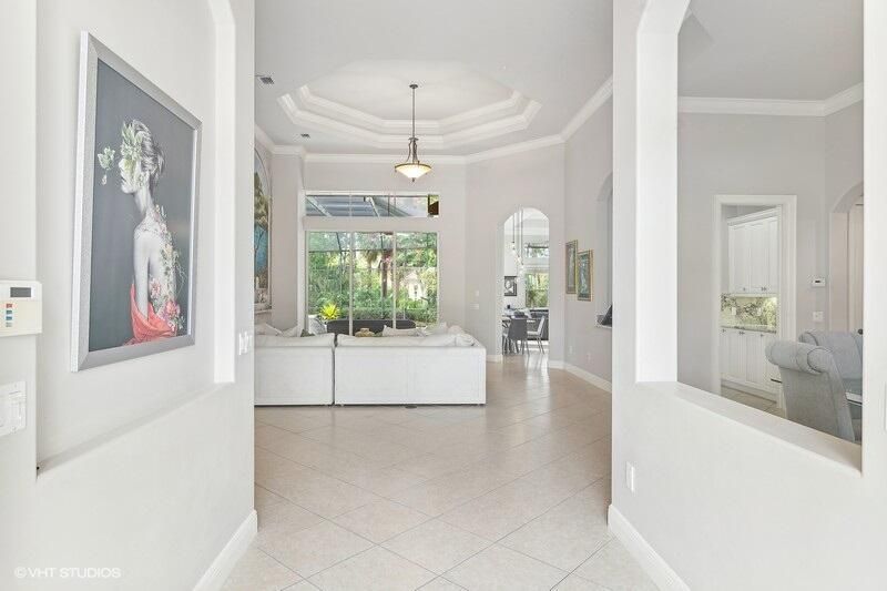 07_8825BallyBunionRd_84_Entryway_FlexMLS