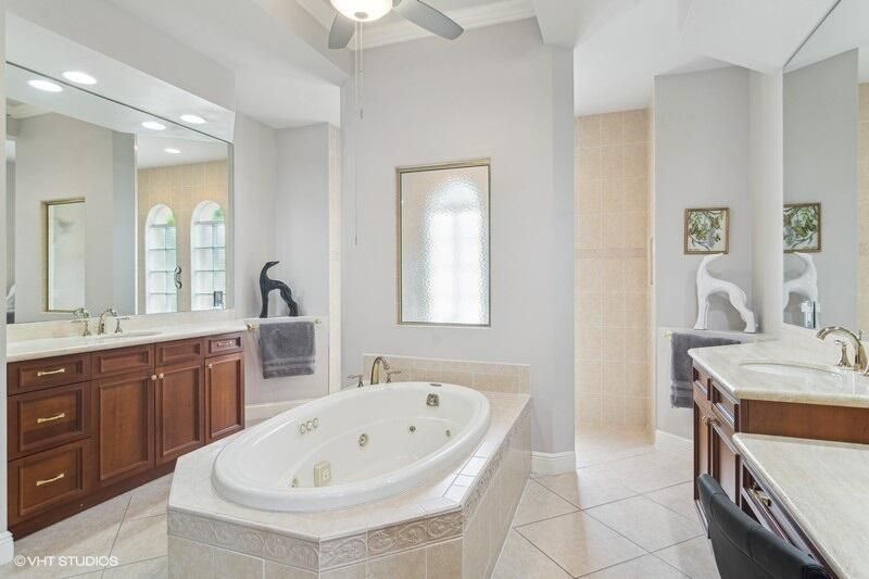 42_8825BallyBunionRd_13_PrimaryBathroom_