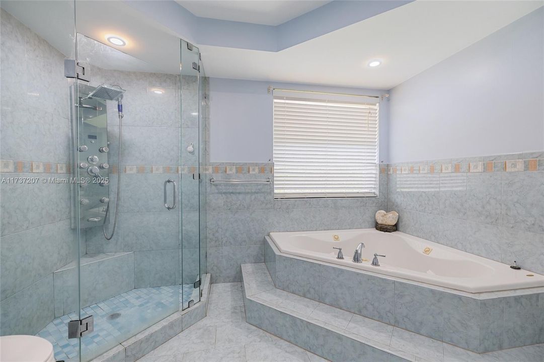 Recientemente alquilado: $4,200 (4 camas, 2 baños, 2208 Pies cuadrados)