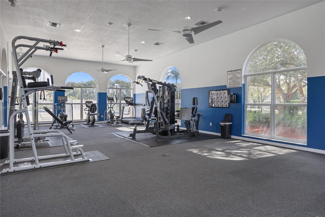 Recientemente alquilado: $4,200 (4 camas, 2 baños, 2208 Pies cuadrados)