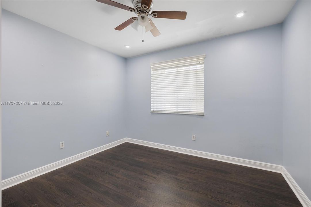 Recientemente alquilado: $4,200 (4 camas, 2 baños, 2208 Pies cuadrados)