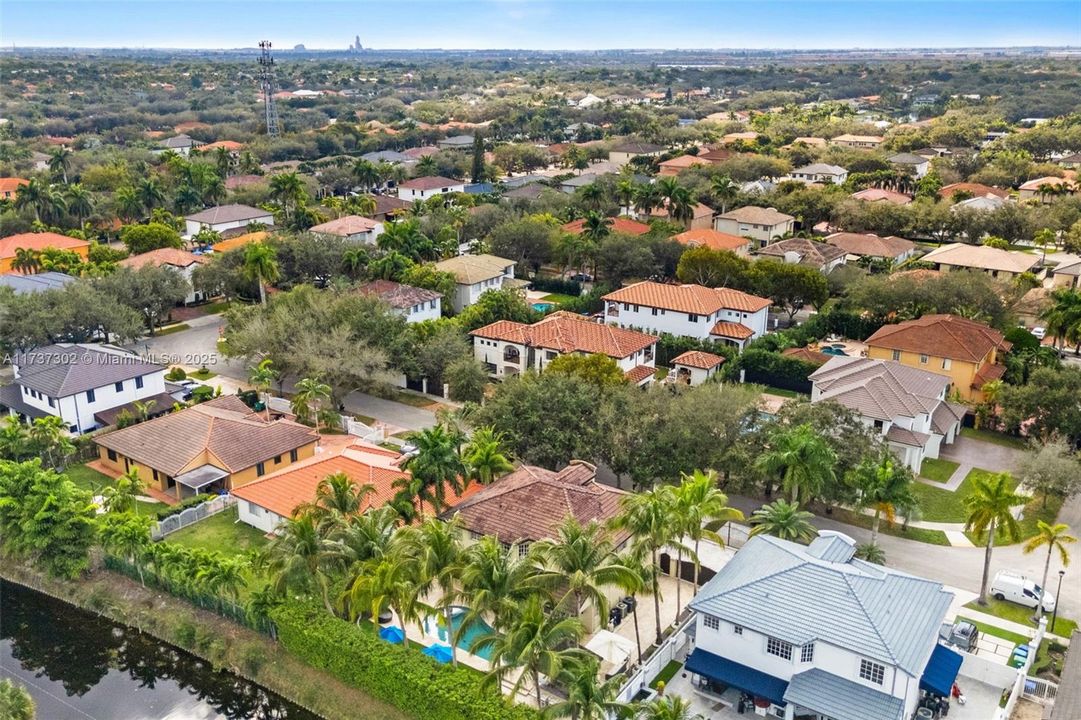 Active With Contract: $1,250,000 (4 beds, 2 baths, 2702 Square Feet)