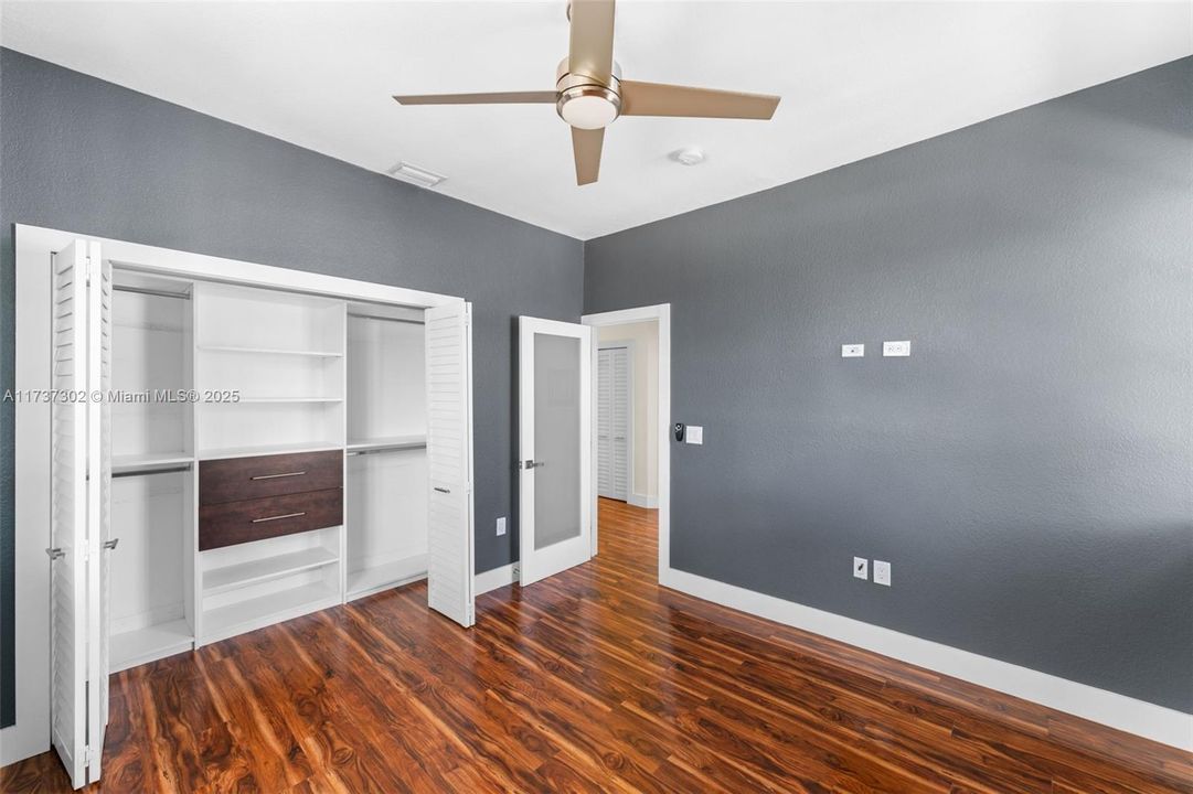 Active With Contract: $1,250,000 (4 beds, 2 baths, 2702 Square Feet)