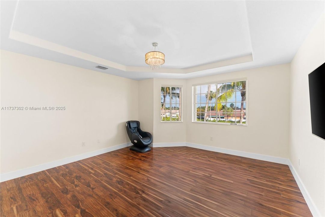 Active With Contract: $1,250,000 (4 beds, 2 baths, 2702 Square Feet)