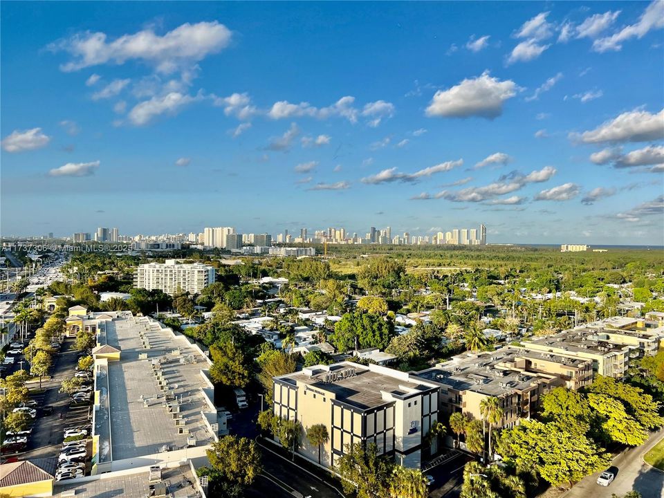 待售: $318,000 (2 贝兹, 2 浴室, 1180 平方英尺)