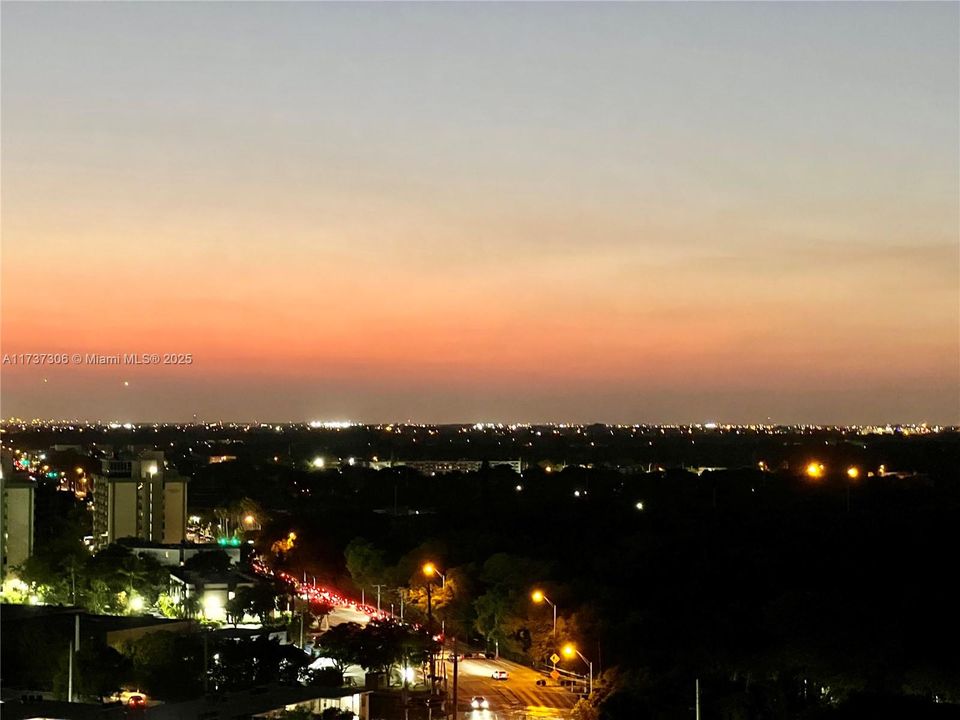 待售: $318,000 (2 贝兹, 2 浴室, 1180 平方英尺)