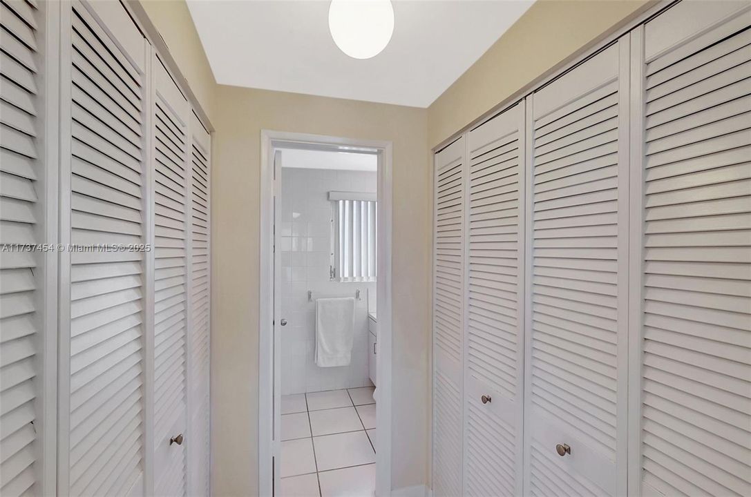 Vendido Recientemente: $320,000 (2 camas, 2 baños, 750 Pies cuadrados)