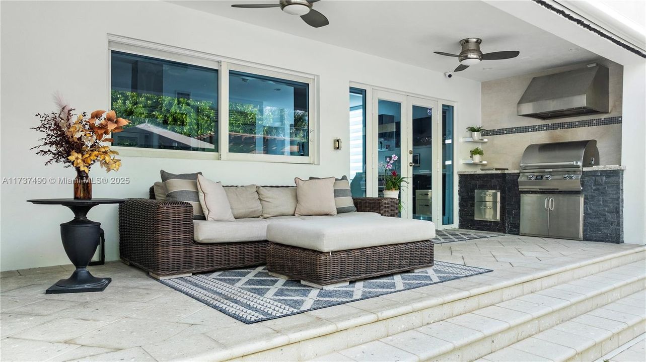 For Sale: $4,725,000 (5 beds, 5 baths, 5009 Square Feet)