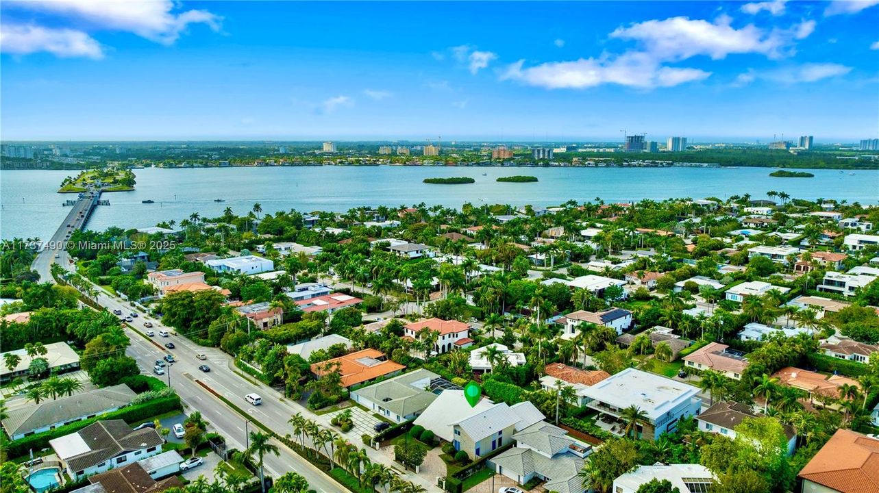 For Sale: $4,725,000 (5 beds, 5 baths, 5009 Square Feet)