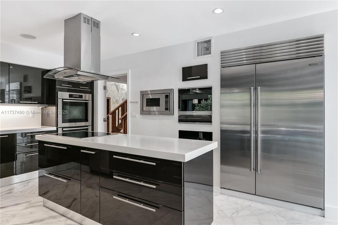 For Sale: $4,725,000 (5 beds, 5 baths, 5009 Square Feet)