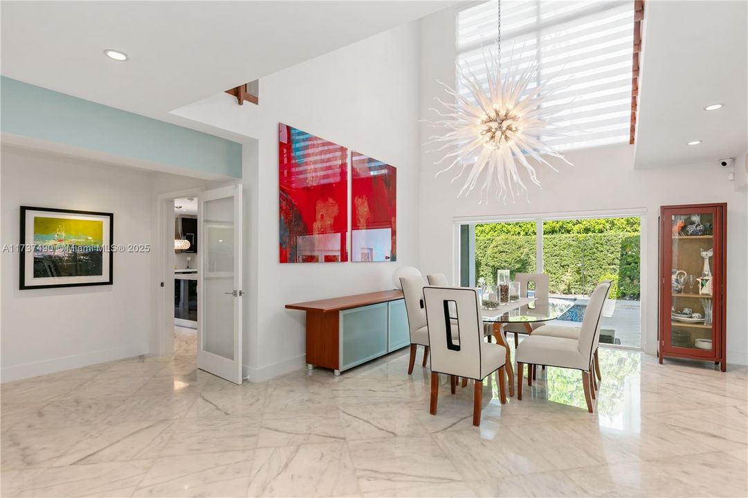 For Sale: $4,725,000 (5 beds, 5 baths, 5009 Square Feet)