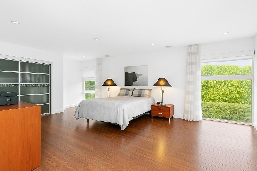 For Sale: $4,725,000 (5 beds, 5 baths, 5009 Square Feet)