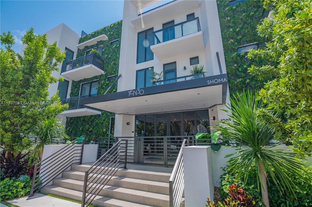 Vendido Recientemente: $1,250,000 (2 camas, 2 baños, 1101 Pies cuadrados)