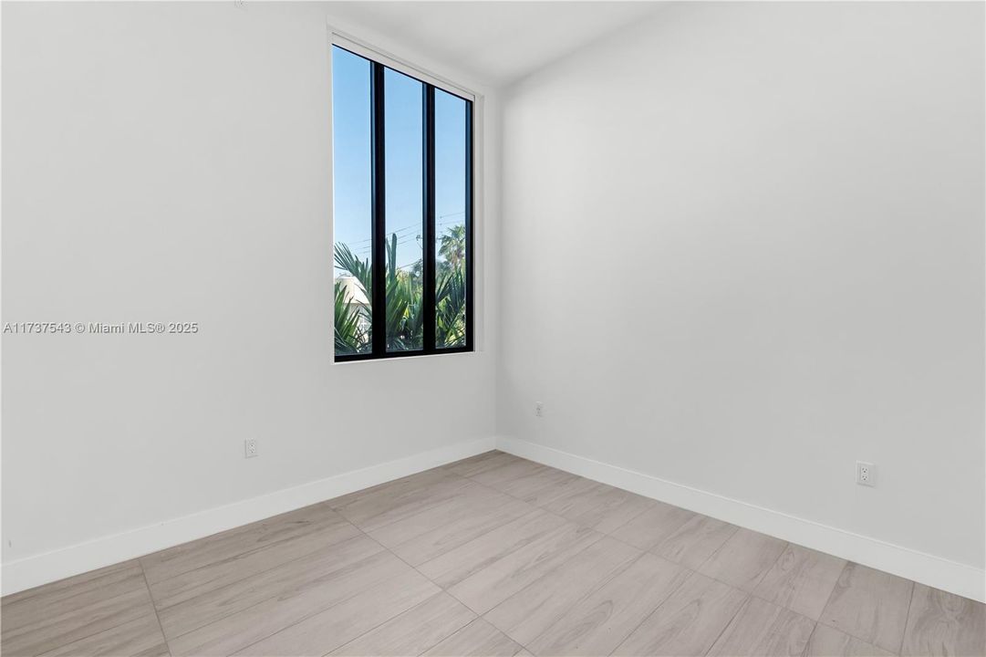 Vendido Recientemente: $1,250,000 (2 camas, 2 baños, 1101 Pies cuadrados)