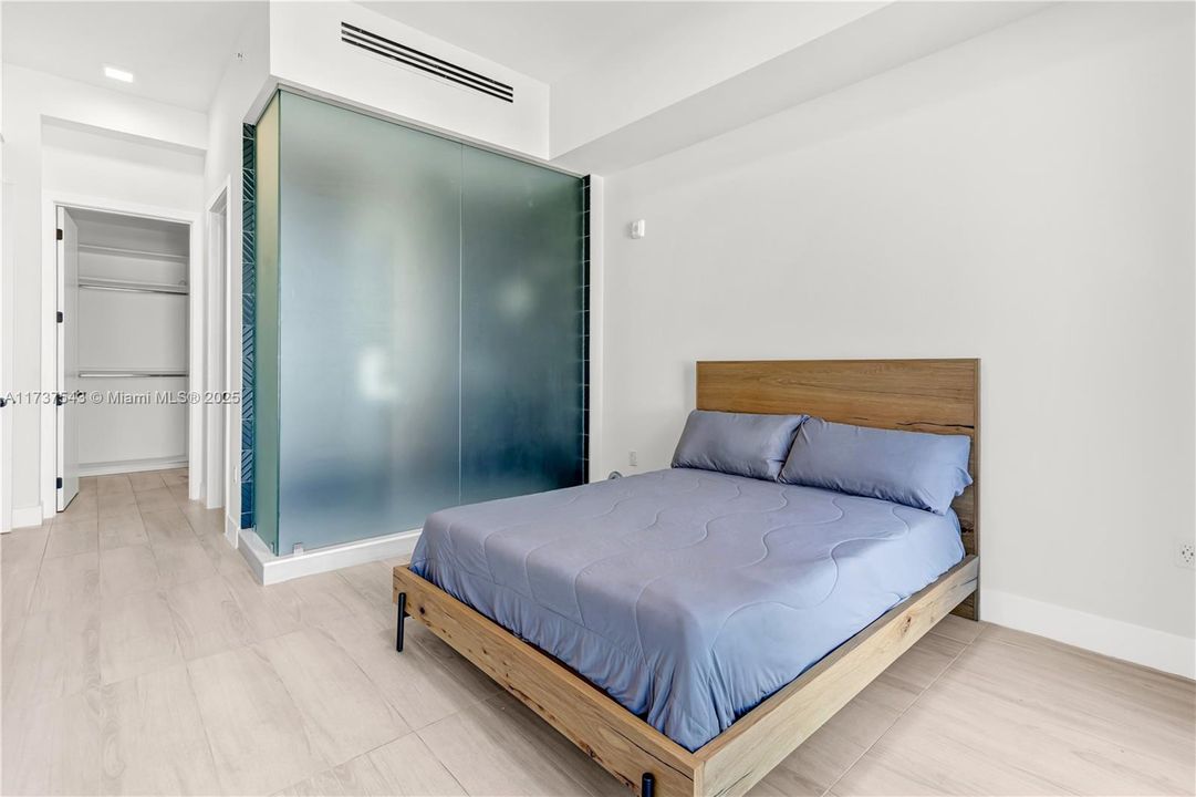 Vendido Recientemente: $1,250,000 (2 camas, 2 baños, 1101 Pies cuadrados)