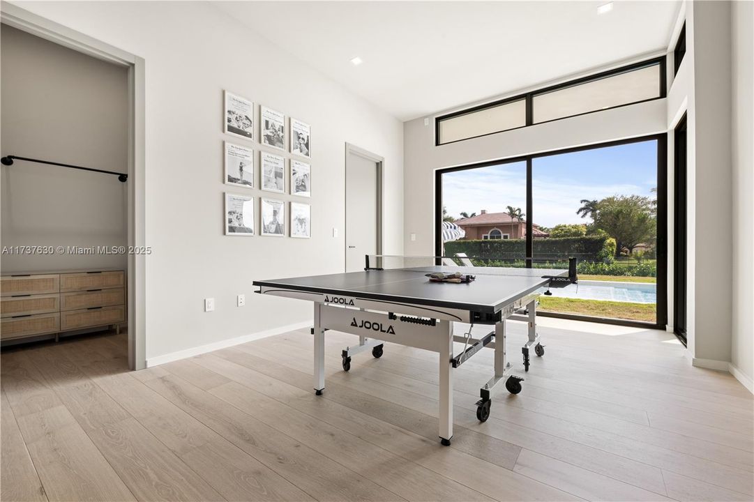 待售: $3,720,000 (5 贝兹, 5 浴室, 4852 平方英尺)