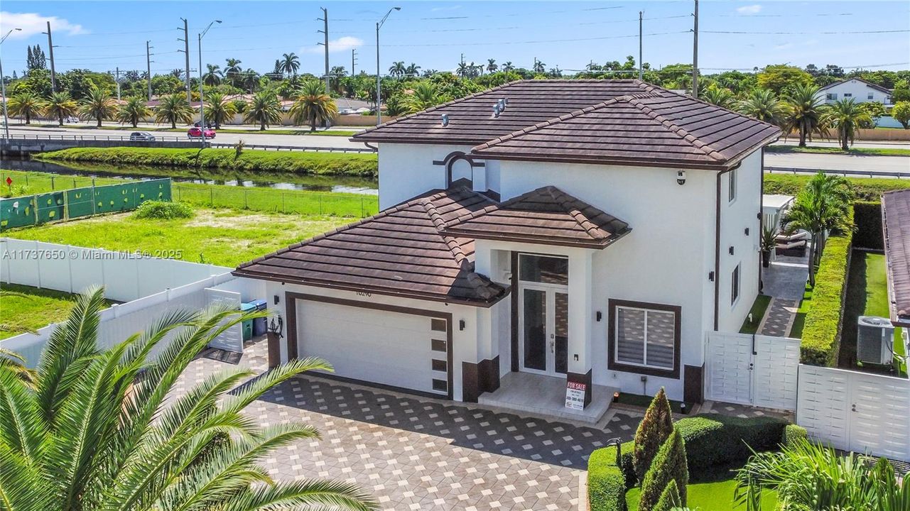 待售: $1,174,999 (4 贝兹, 3 浴室, 2166 平方英尺)