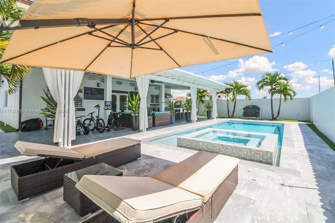 待售: $1,174,999 (4 贝兹, 3 浴室, 2166 平方英尺)