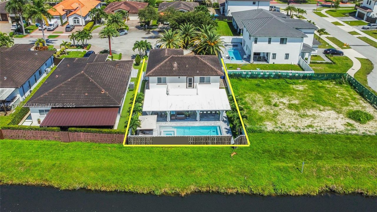 待售: $1,174,999 (4 贝兹, 3 浴室, 2166 平方英尺)