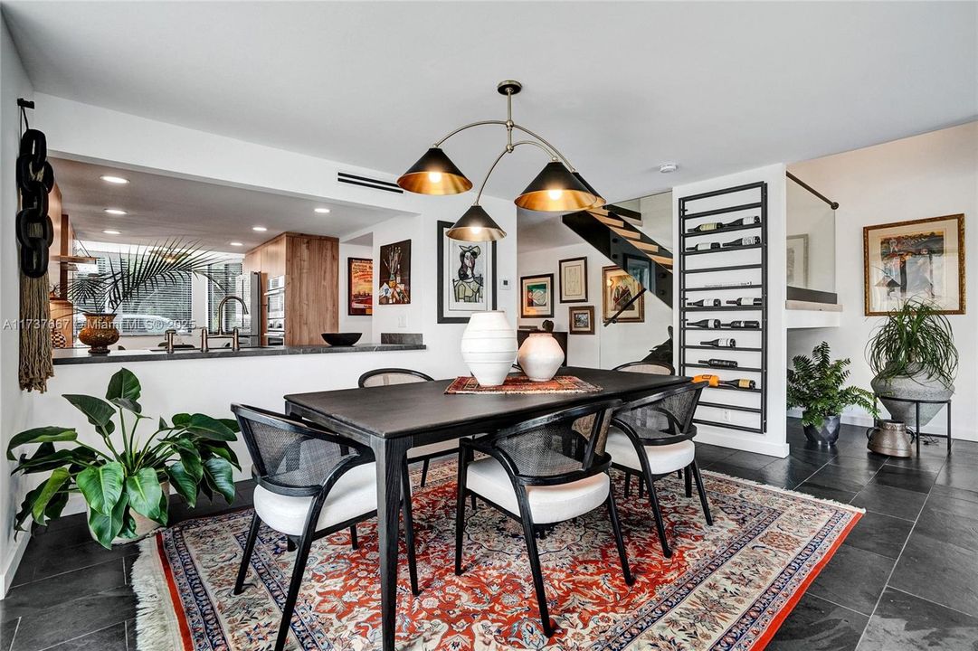 En Venta: $1,699,000 (3 camas, 2 baños, 1750 Pies cuadrados)