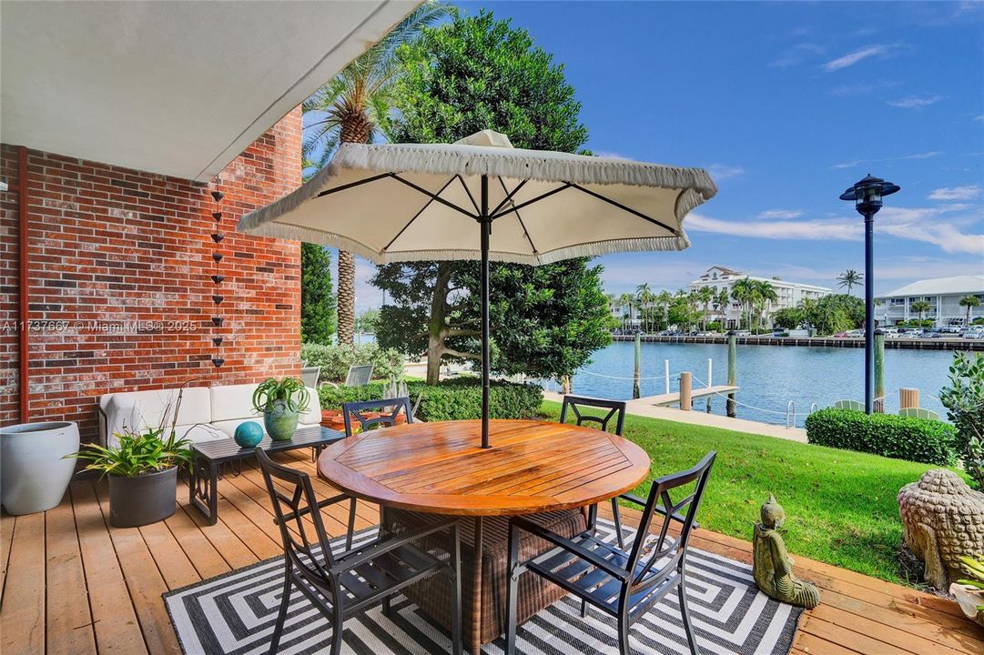 En Venta: $1,699,000 (3 camas, 2 baños, 1750 Pies cuadrados)