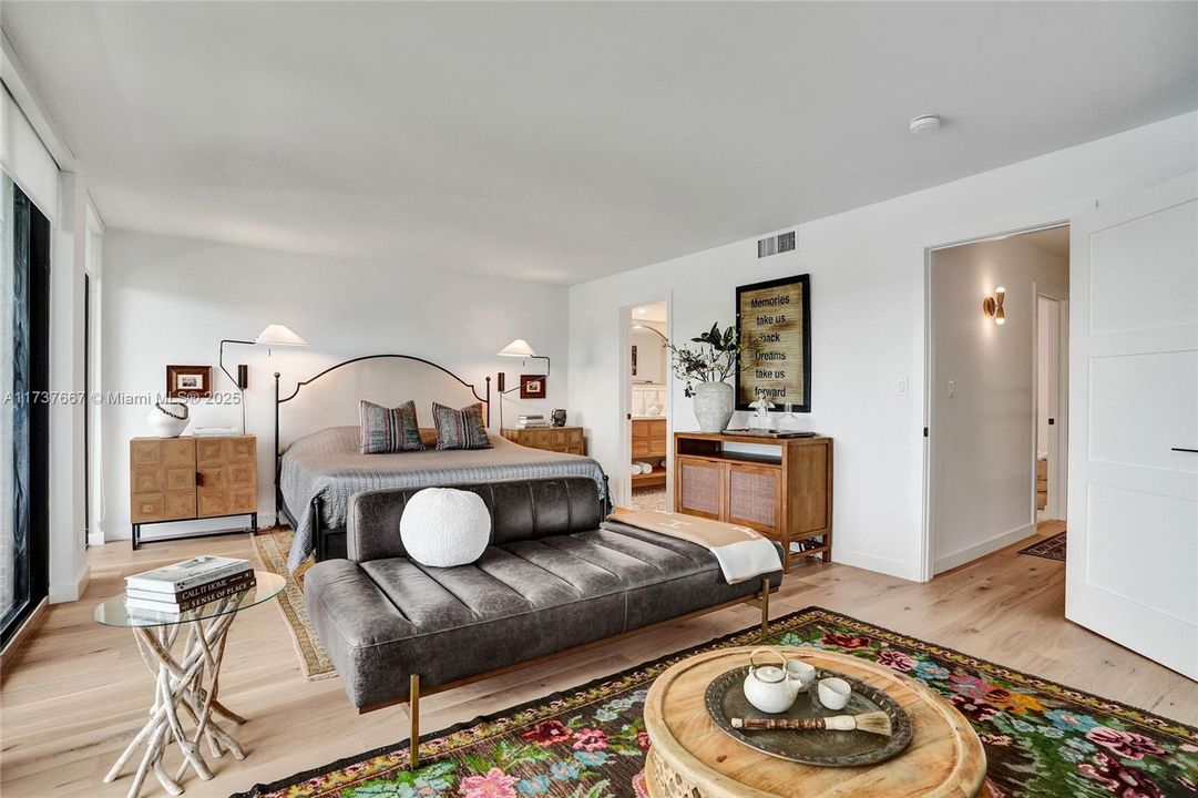 En Venta: $1,699,000 (3 camas, 2 baños, 1750 Pies cuadrados)