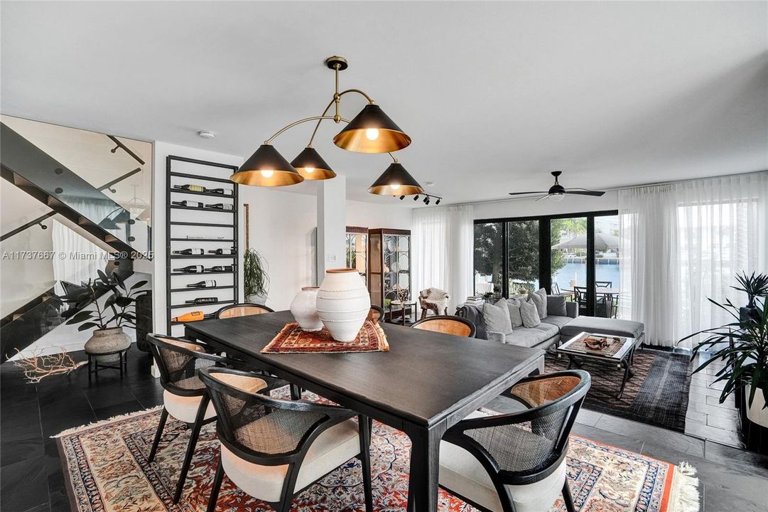 En Venta: $1,699,000 (3 camas, 2 baños, 1750 Pies cuadrados)