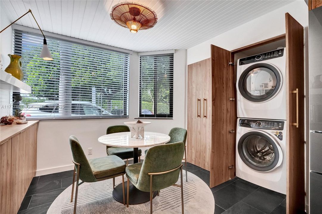 En Venta: $1,699,000 (3 camas, 2 baños, 1750 Pies cuadrados)