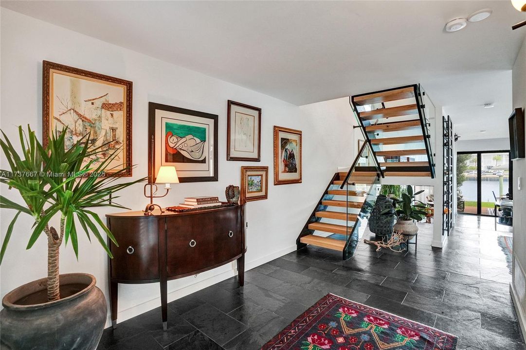 En Venta: $1,699,000 (3 camas, 2 baños, 1750 Pies cuadrados)