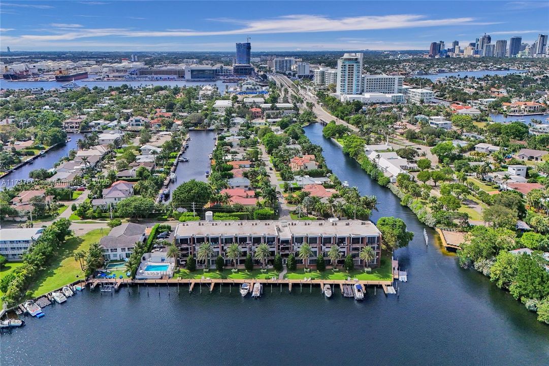 En Venta: $1,699,000 (3 camas, 2 baños, 1750 Pies cuadrados)