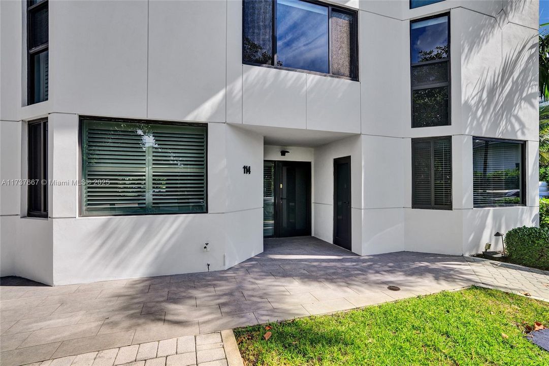 En Venta: $1,699,000 (3 camas, 2 baños, 1750 Pies cuadrados)