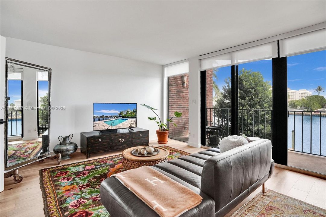 En Venta: $1,699,000 (3 camas, 2 baños, 1750 Pies cuadrados)