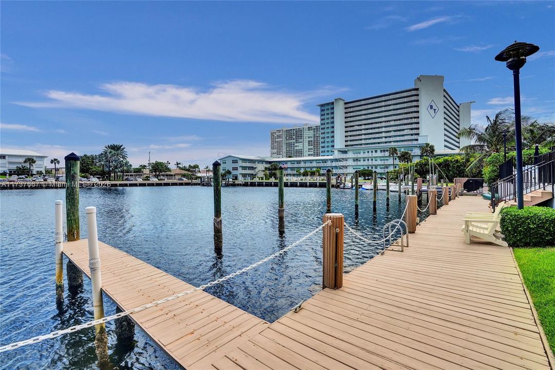 En Venta: $1,699,000 (3 camas, 2 baños, 1750 Pies cuadrados)