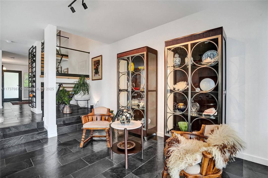 En Venta: $1,699,000 (3 camas, 2 baños, 1750 Pies cuadrados)