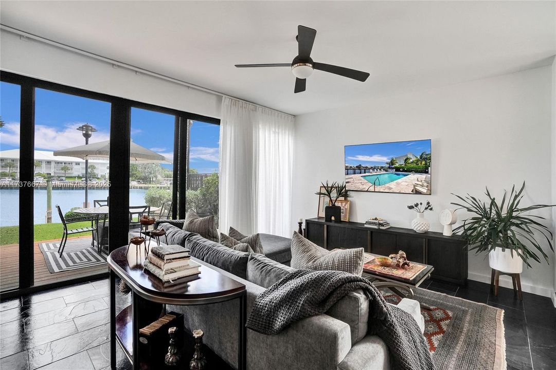 En Venta: $1,699,000 (3 camas, 2 baños, 1750 Pies cuadrados)