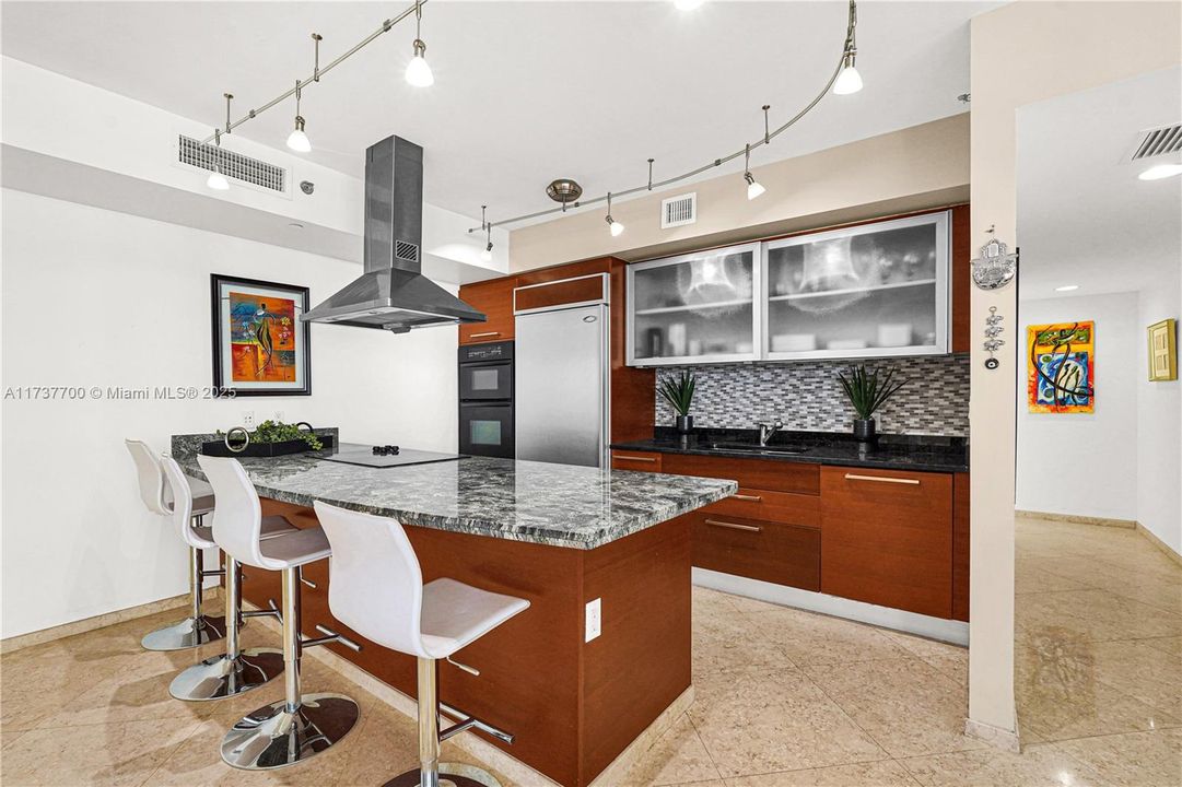 Vendido Recientemente: $1,199,900 (2 camas, 2 baños, 1782 Pies cuadrados)