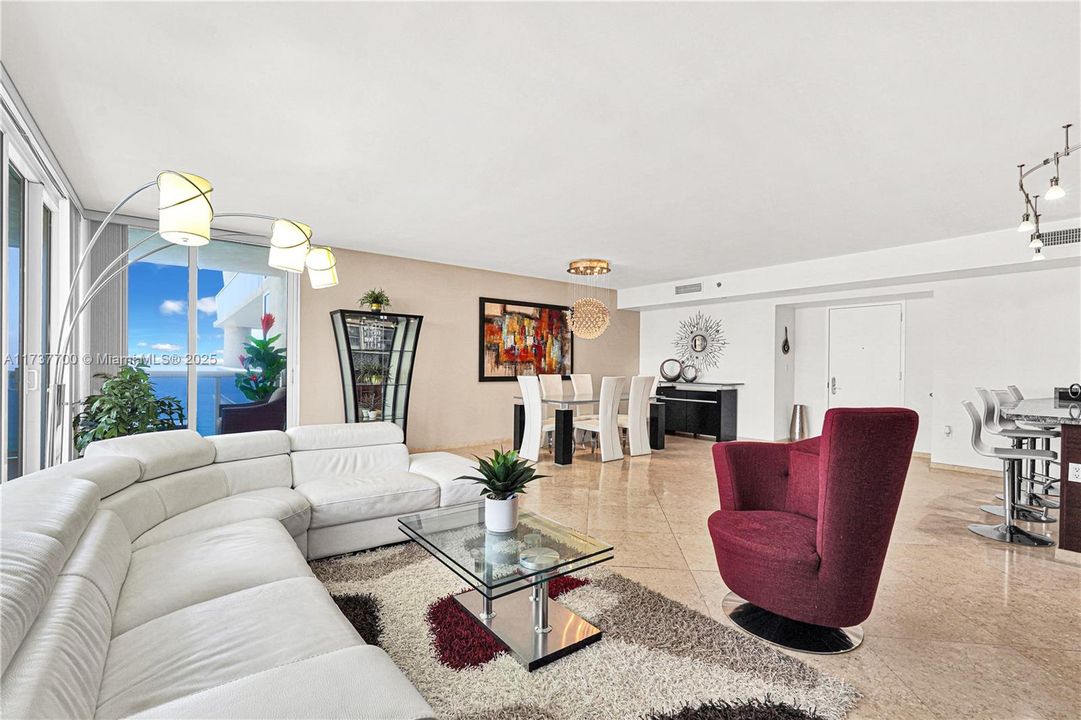 Vendido Recientemente: $1,199,900 (2 camas, 2 baños, 1782 Pies cuadrados)