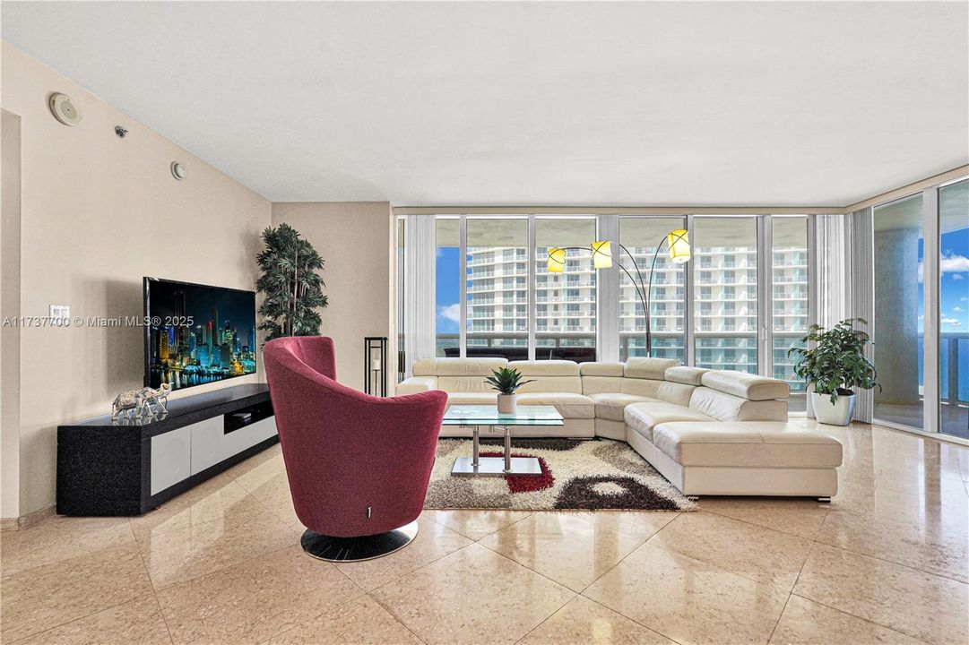 Vendido Recientemente: $1,199,900 (2 camas, 2 baños, 1782 Pies cuadrados)