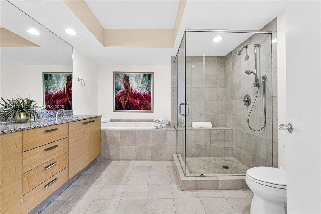 Vendido Recientemente: $1,199,900 (2 camas, 2 baños, 1782 Pies cuadrados)