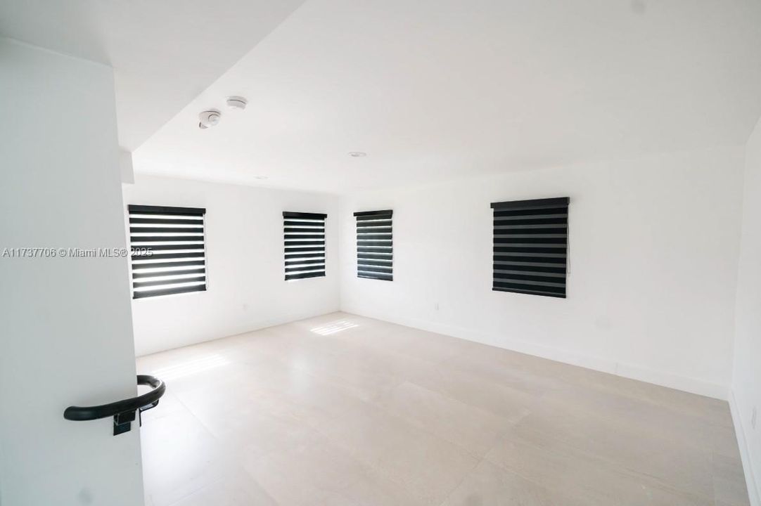 Vendido Recientemente: $1,995,000 (0 camas, 0 baños, 0 Pies cuadrados)