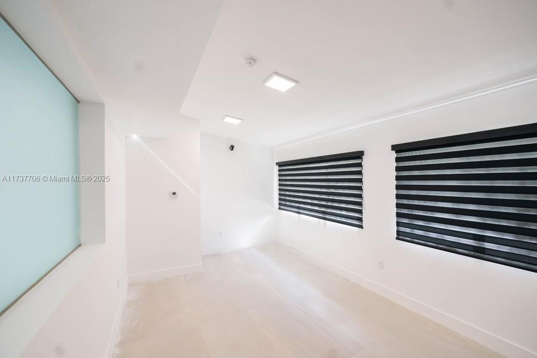 Vendido Recientemente: $1,995,000 (0 camas, 0 baños, 0 Pies cuadrados)