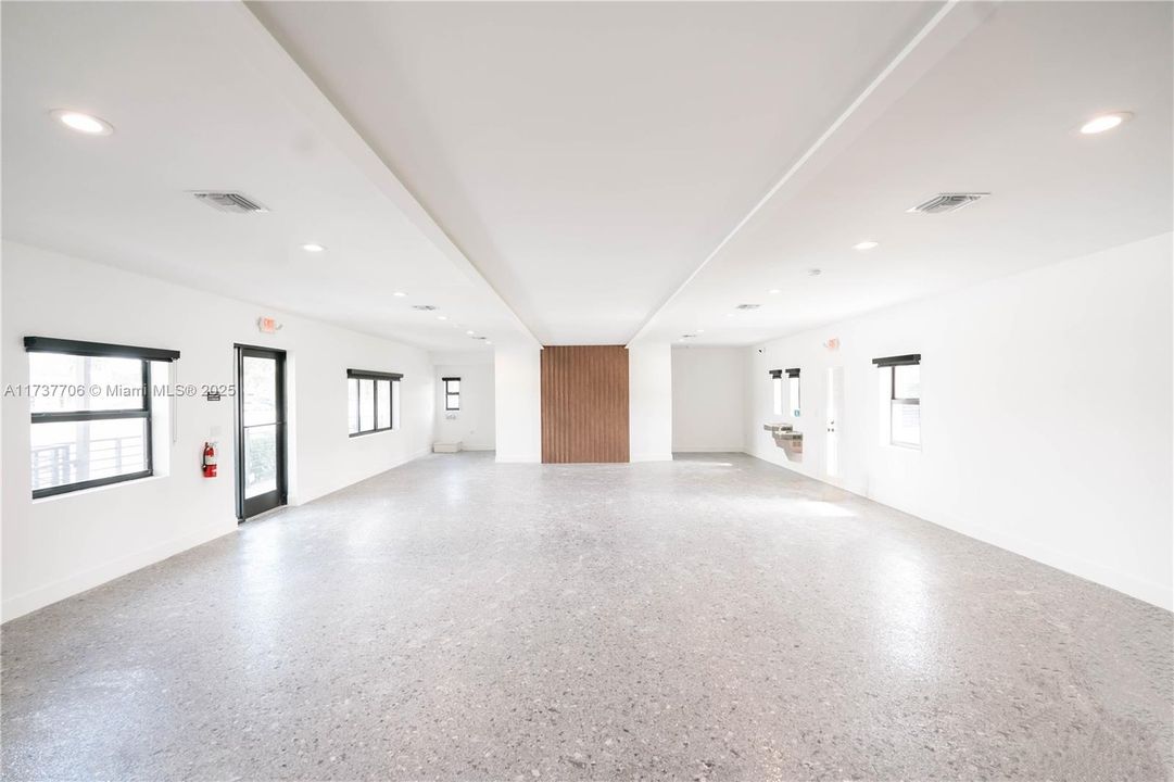 Vendido Recientemente: $1,995,000 (0 camas, 0 baños, 0 Pies cuadrados)