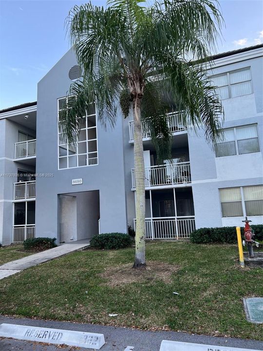 Недавно продано: $270,000 (2 спален, 2 ванн, 1113 Квадратных фут)