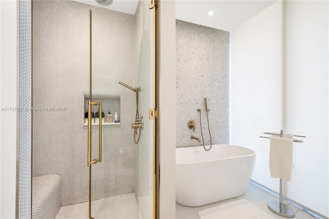 待售: $2,850,000 (3 贝兹, 3 浴室, 1811 平方英尺)