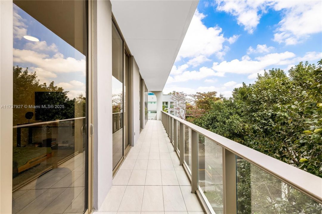 待售: $2,850,000 (3 贝兹, 3 浴室, 1811 平方英尺)