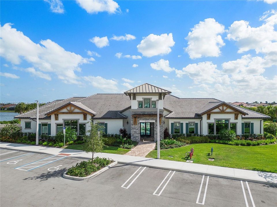 Vendido Recientemente: $548,500 (3 camas, 2 baños, 1911 Pies cuadrados)